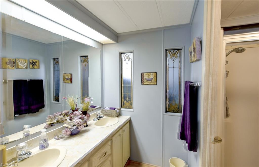 SIX LAKES COUNTRY CLUB - Residential