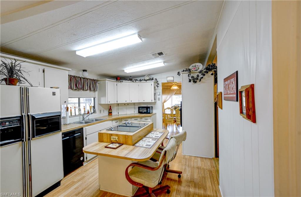 SIX LAKES COUNTRY CLUB - Residential