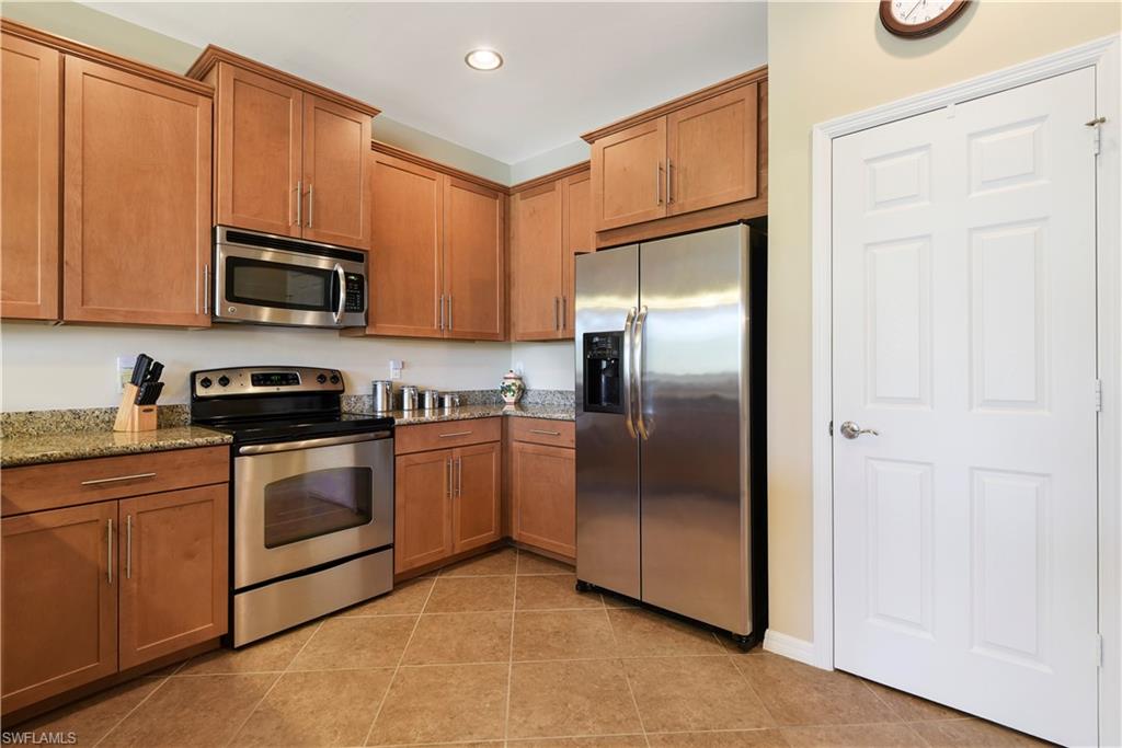 PROMENADE EAST - Residential