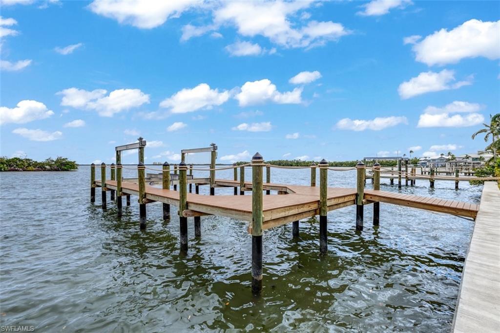 FAIRVIEW ISLES - Residential