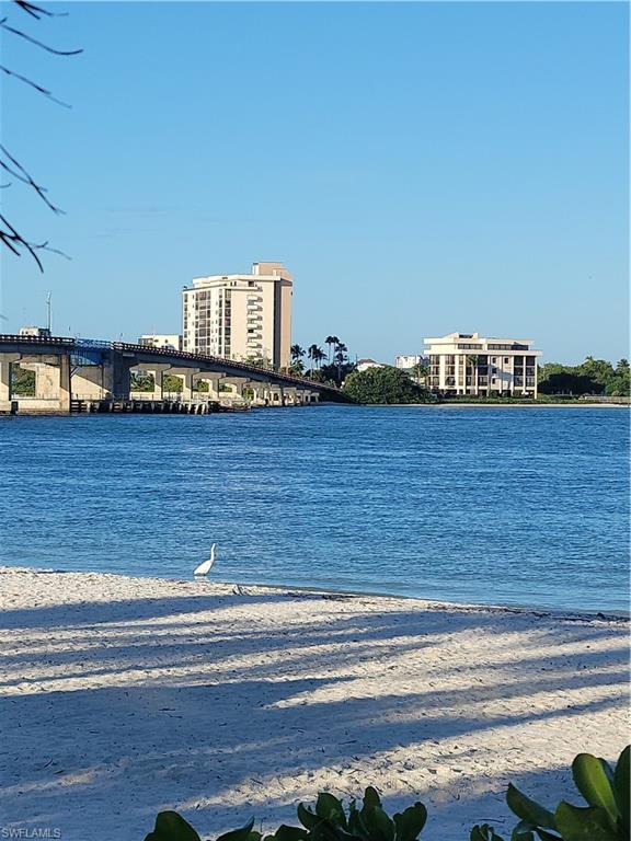 LOVERS KEY BEACH CLUB - Residential