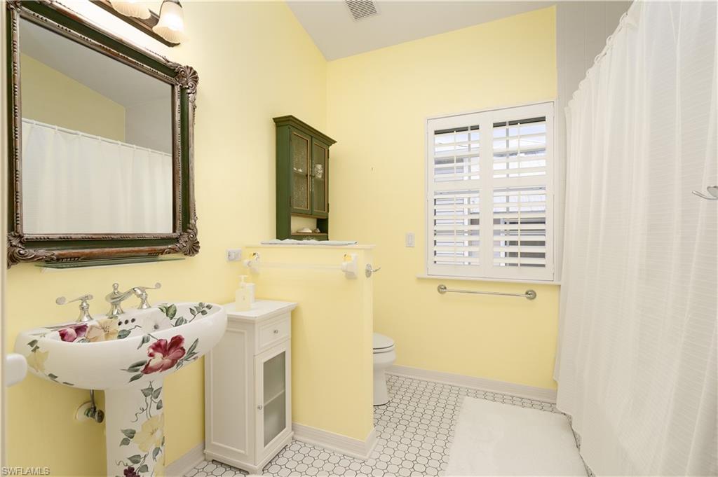 CAPTAINS COVE - Residential