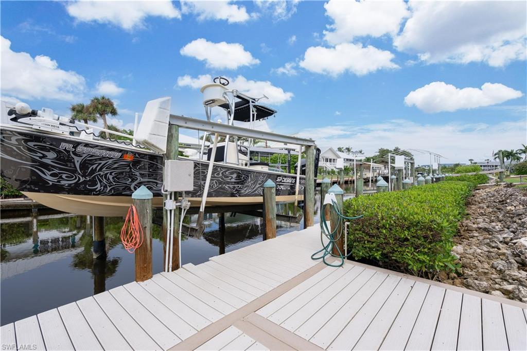 CAPTAINS COVE - Residential