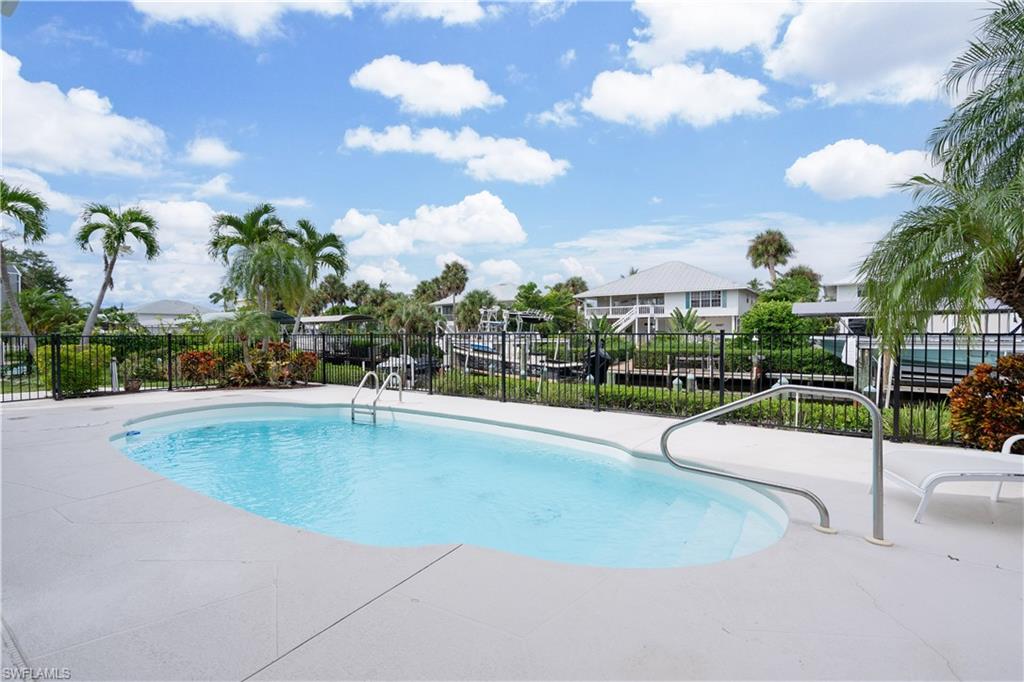 CAPTAINS COVE - Residential