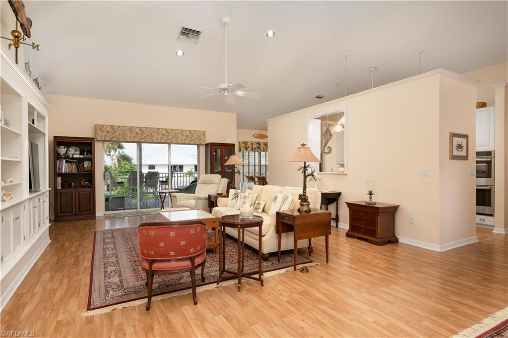 CAPTAINS COVE - Residential