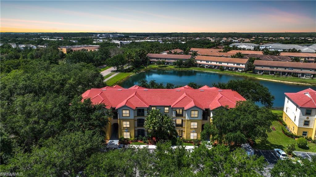 ROYAL GREENS - Residential