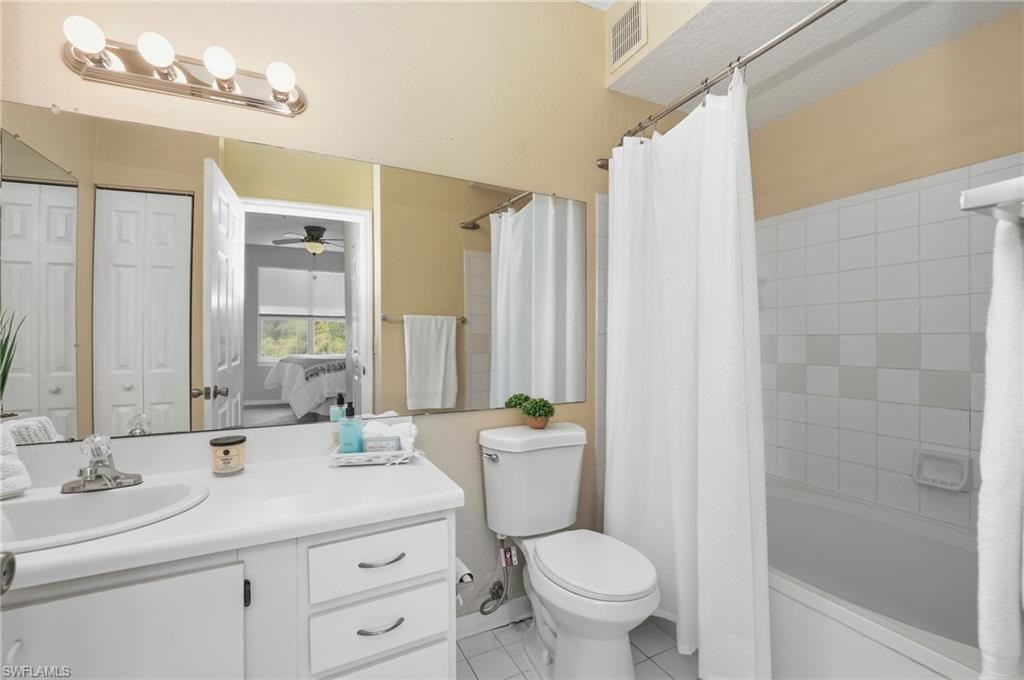 ROYAL GREENS - Residential