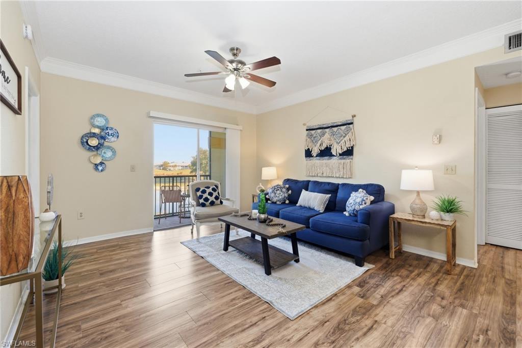 ROYAL GREENS - Residential