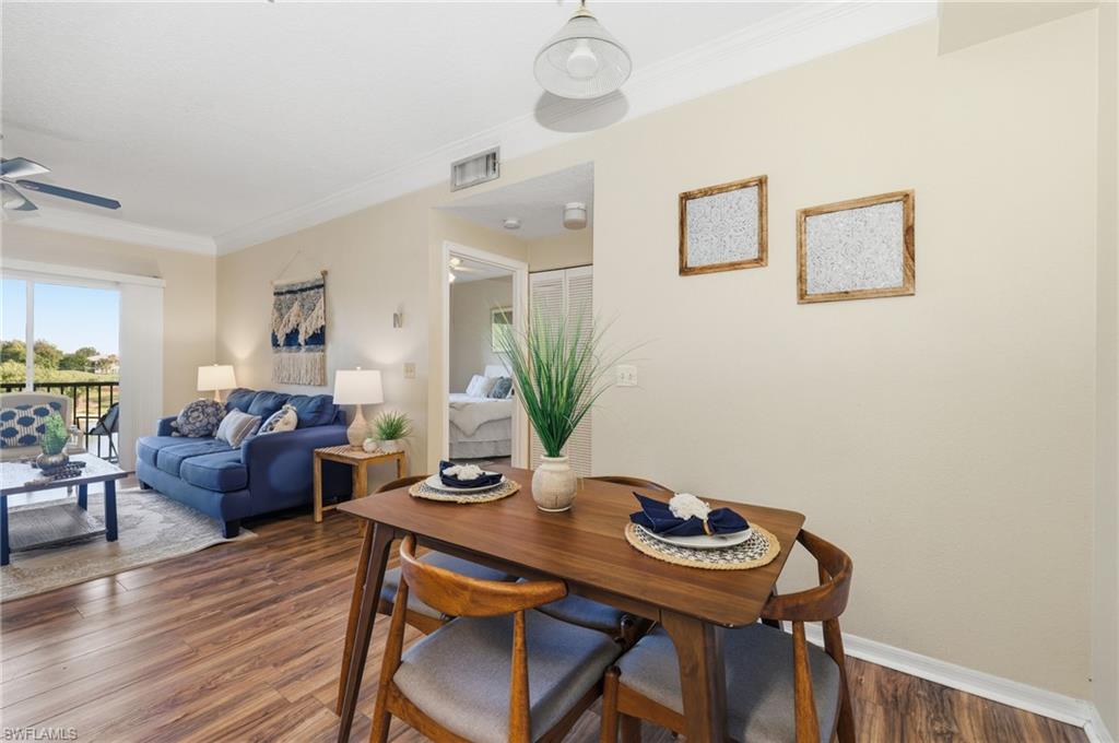 ROYAL GREENS - Residential