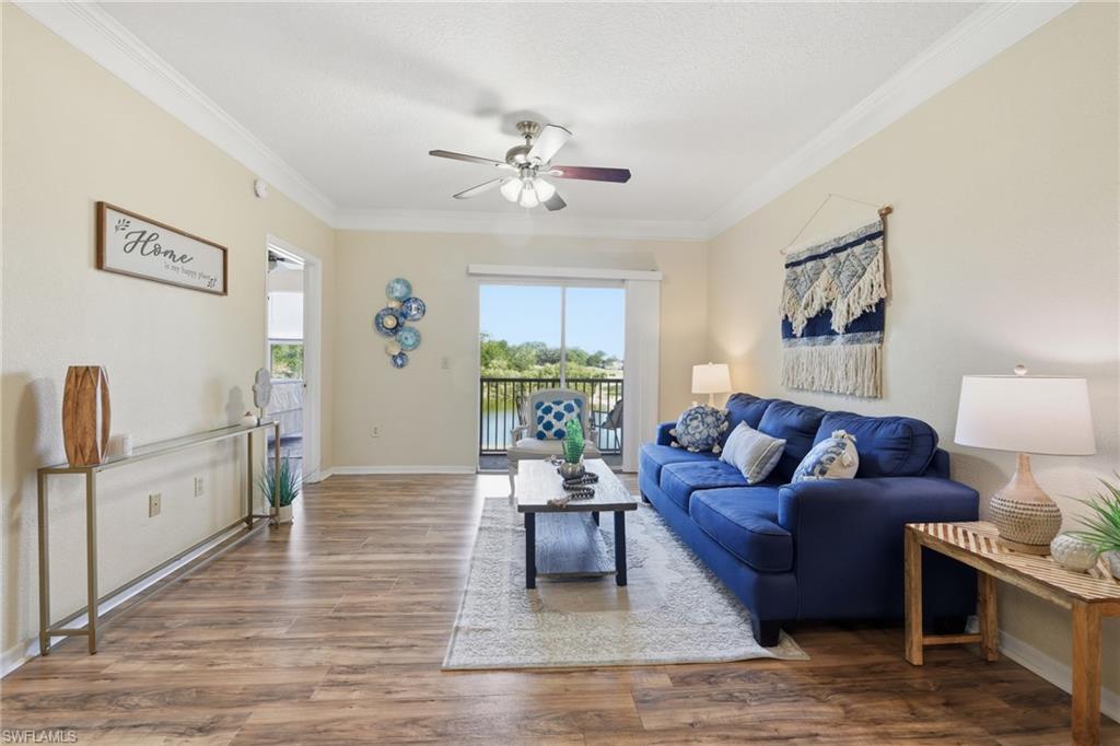 ROYAL GREENS - Residential