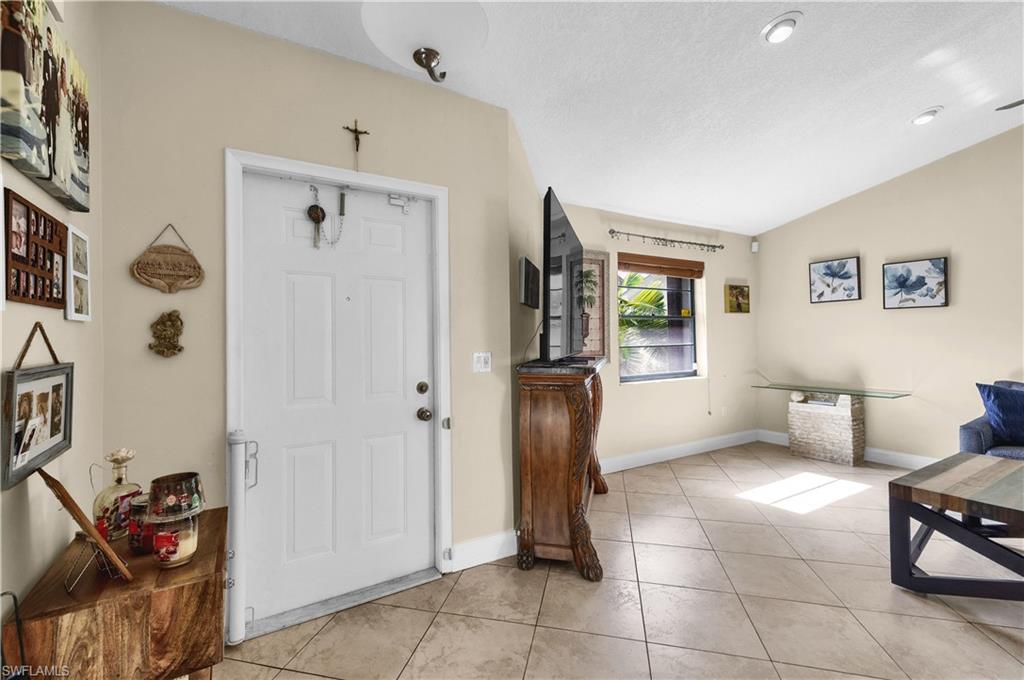 RIVER OAKS - Residential