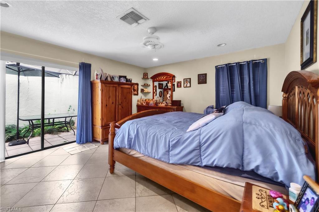 RIVER OAKS - Residential