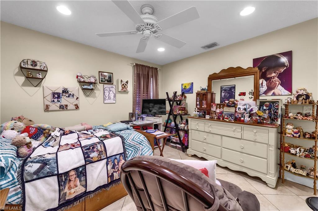 RIVER OAKS - Residential