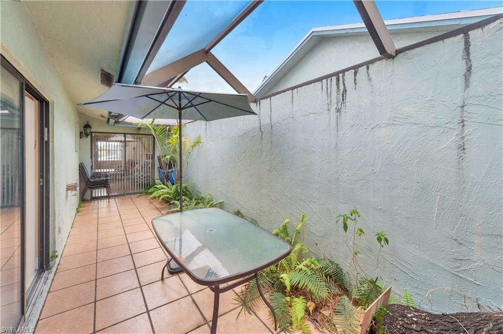 RIVER OAKS - Residential