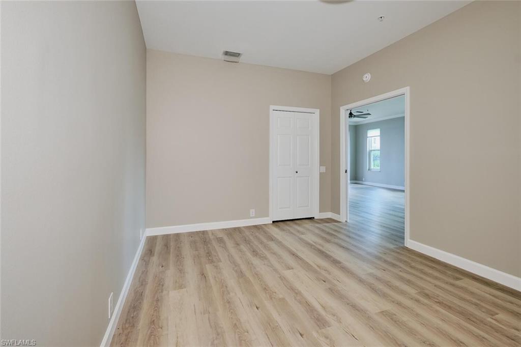 SUTTON WALK - Residential