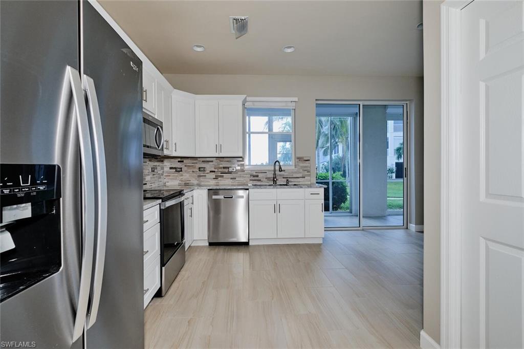 SUTTON WALK - Residential