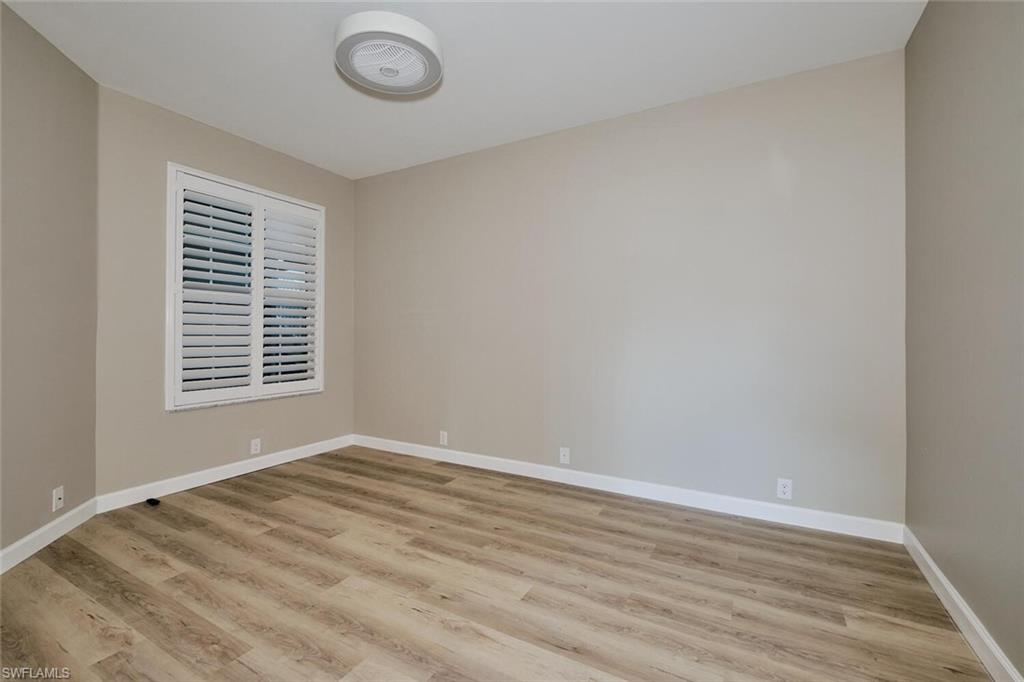 SUTTON WALK - Residential