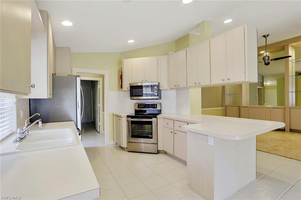 VILLAGE WALK - Residential