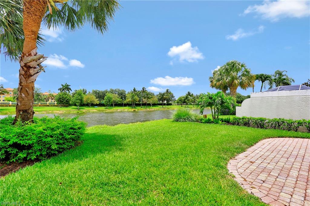 VILLAGE WALK - Residential