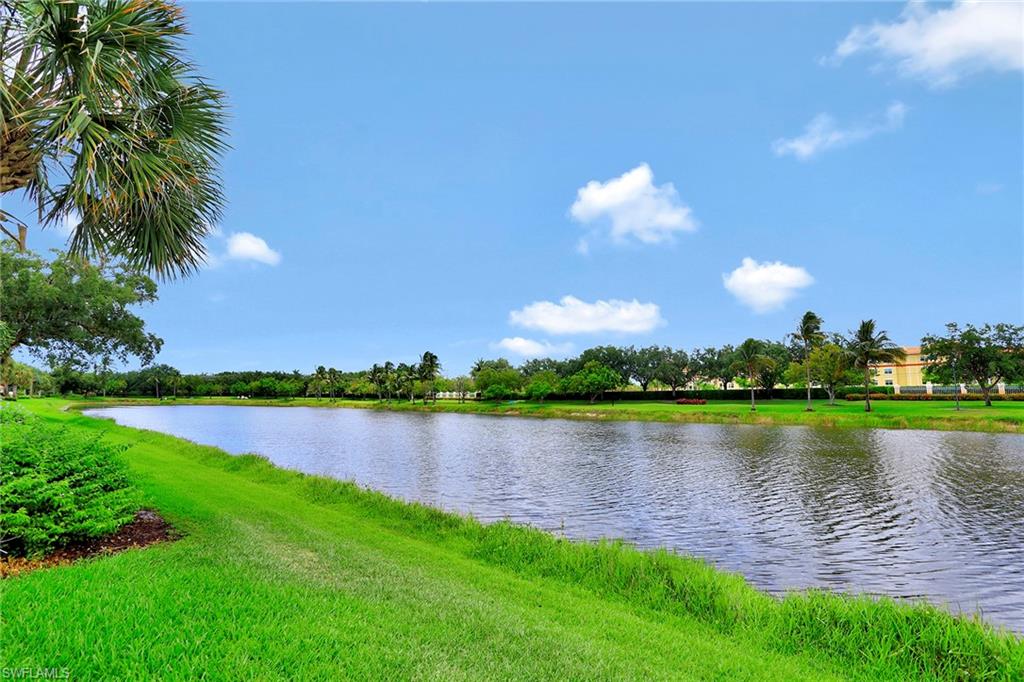 VILLAGE WALK - Residential