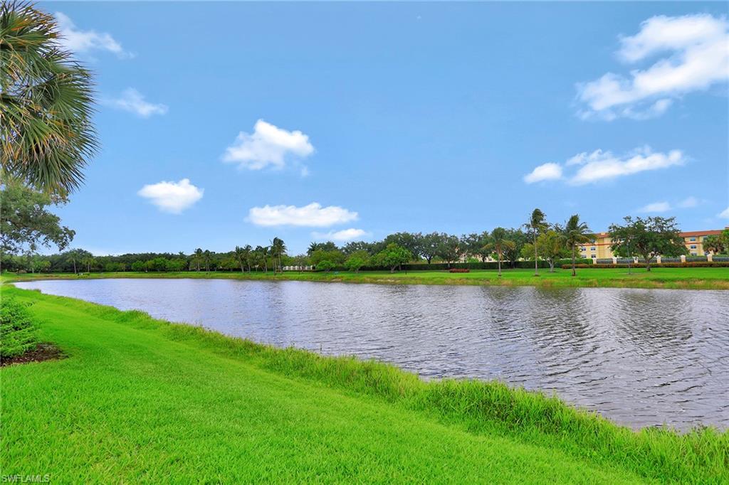 VILLAGE WALK - Residential