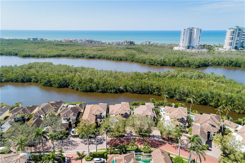 VIZCAYA AT BAY COLONY - Residential