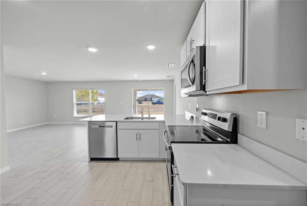 CAPE CORAL - Residential Lease