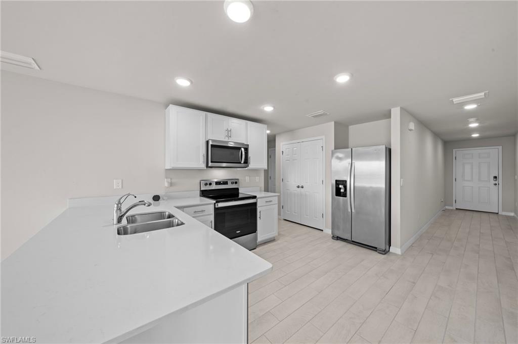 CAPE CORAL - Residential Lease