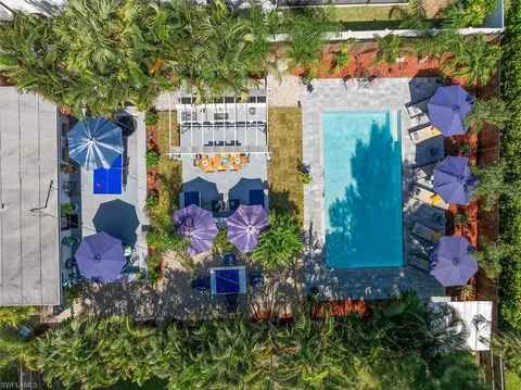 821 91st Ave N, Naples, FL 34108 - #: 225001176