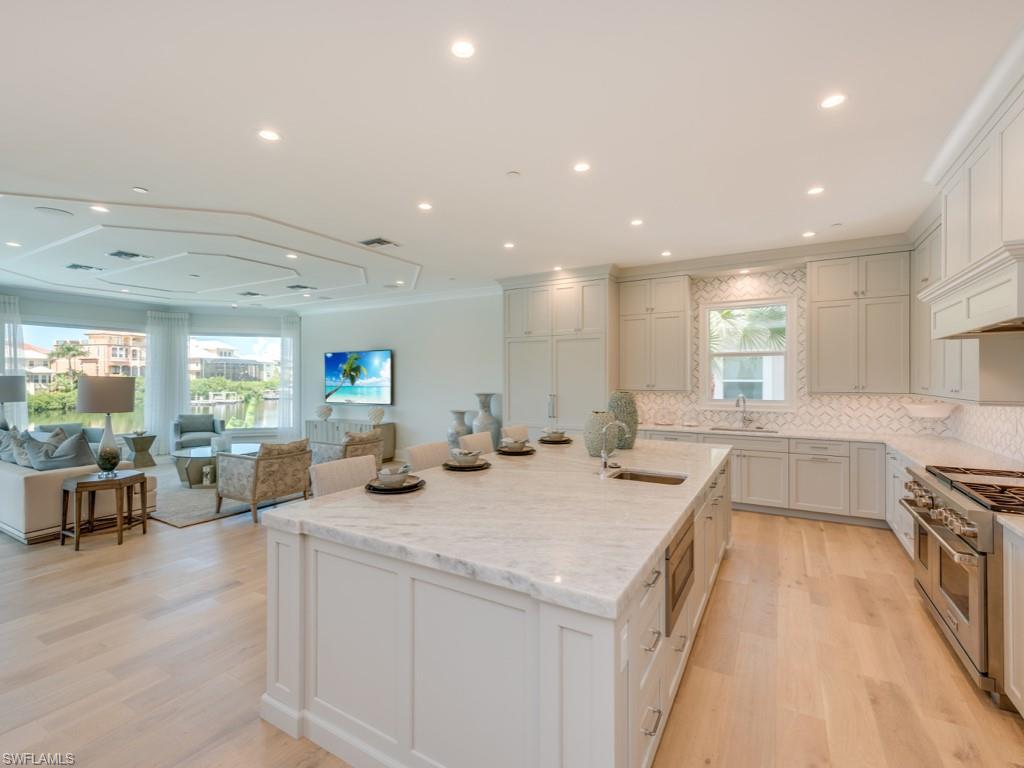 BAYFRONT GARDENS - Residential