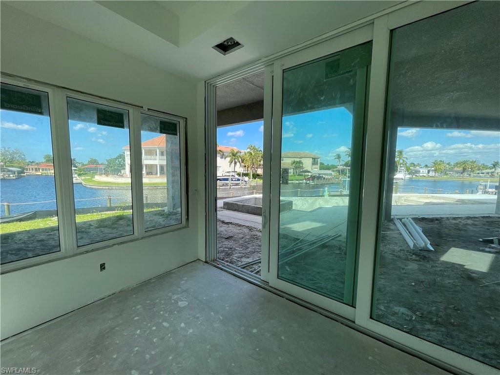 TOWN AND RIVER - Residential