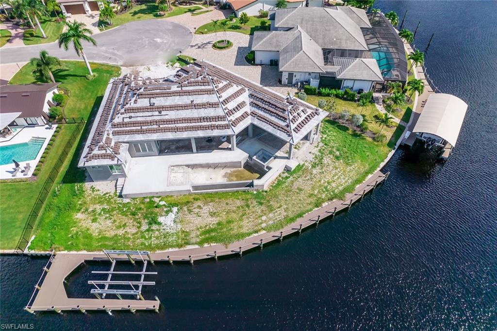 TOWN AND RIVER - Residential