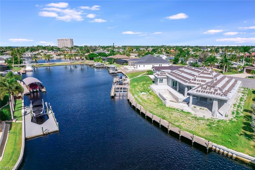 TOWN AND RIVER - Residential