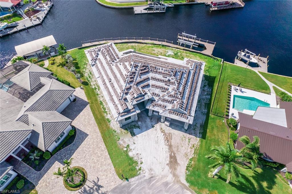 TOWN AND RIVER - Residential