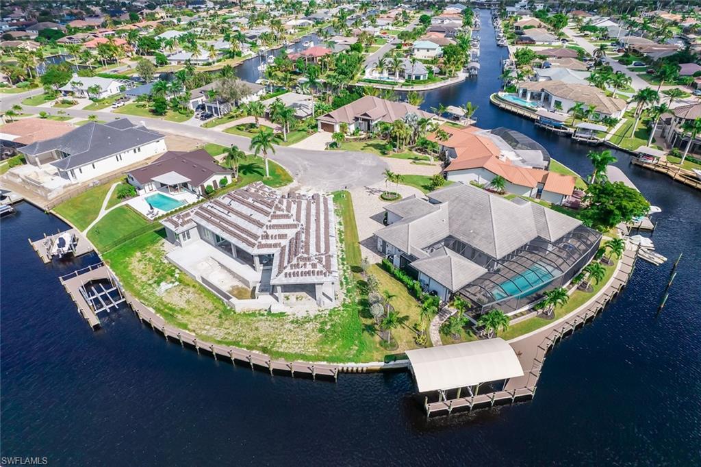 TOWN AND RIVER - Residential