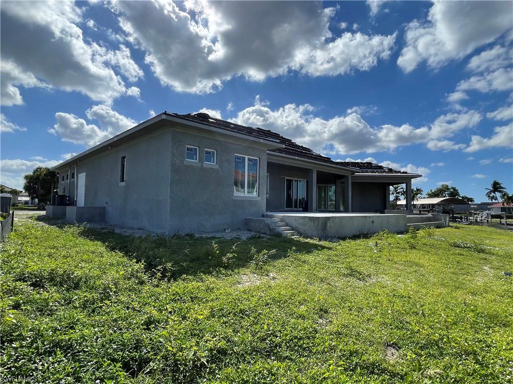 TOWN AND RIVER - Residential