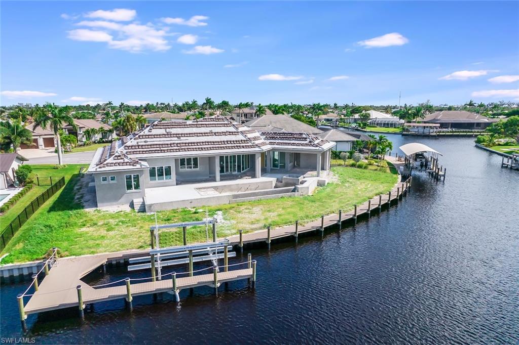 TOWN AND RIVER - Residential