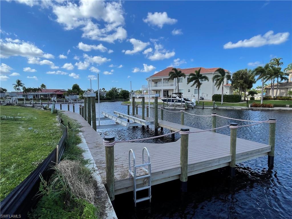 TOWN AND RIVER - Residential