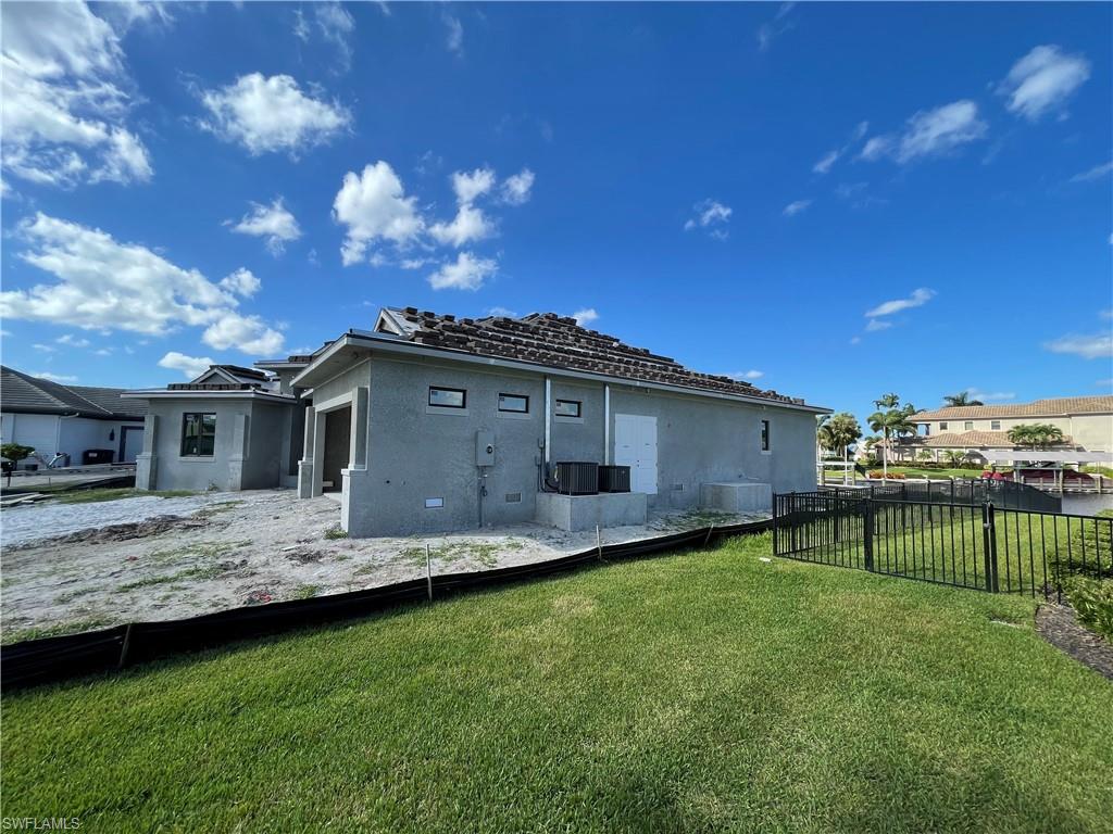 TOWN AND RIVER - Residential