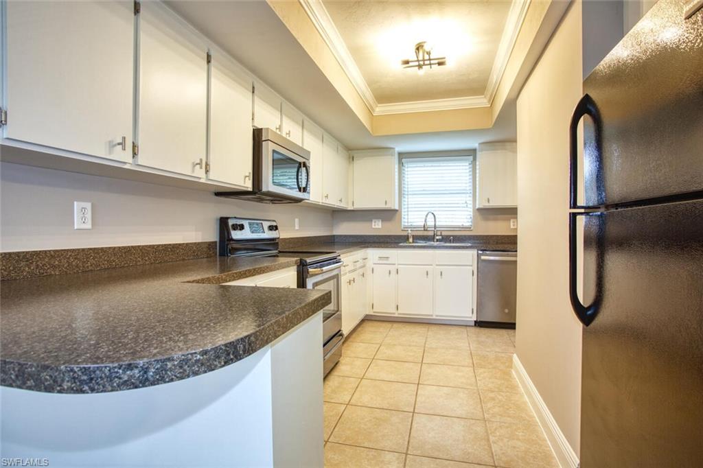 LOCHMOOR ON THE GREEN CONDO - Residential