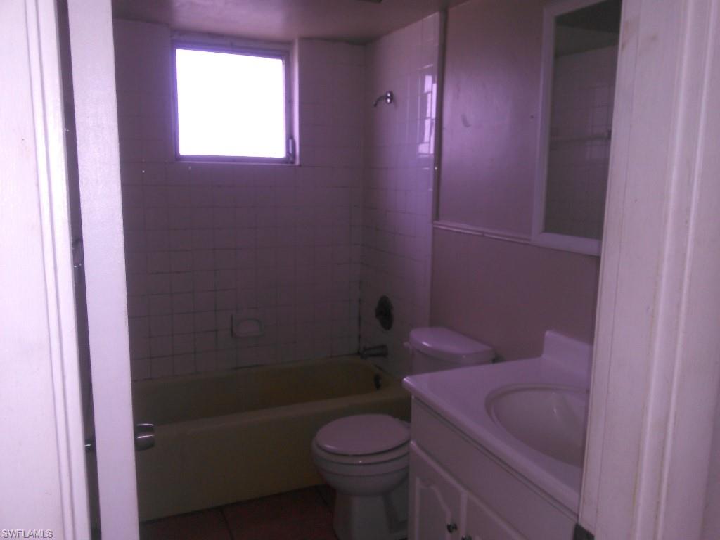 COUNTRY ESTATES - Residential