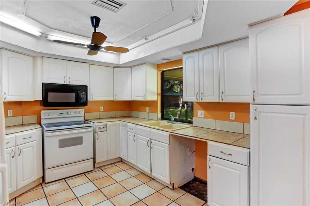 SAN CARLOS ESTATES - Residential