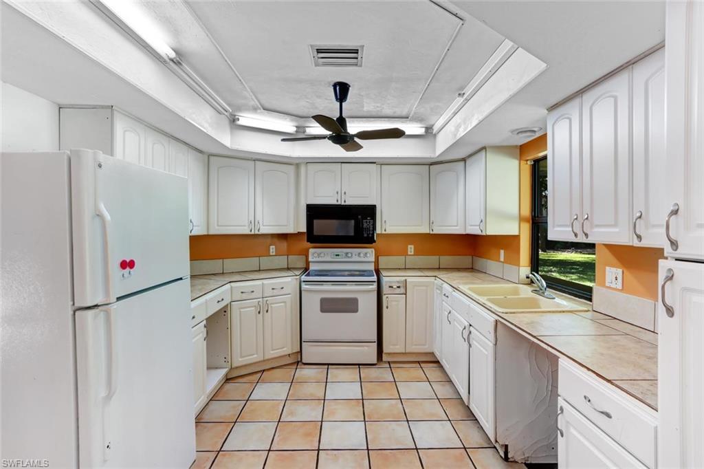 SAN CARLOS ESTATES - Residential