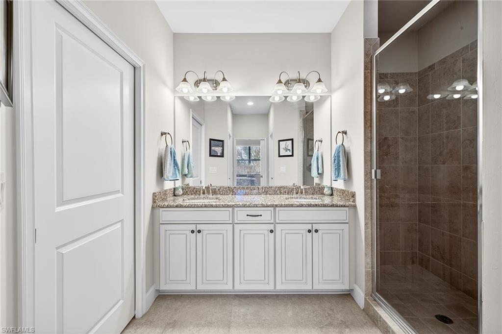 ESPLANADE - Residential