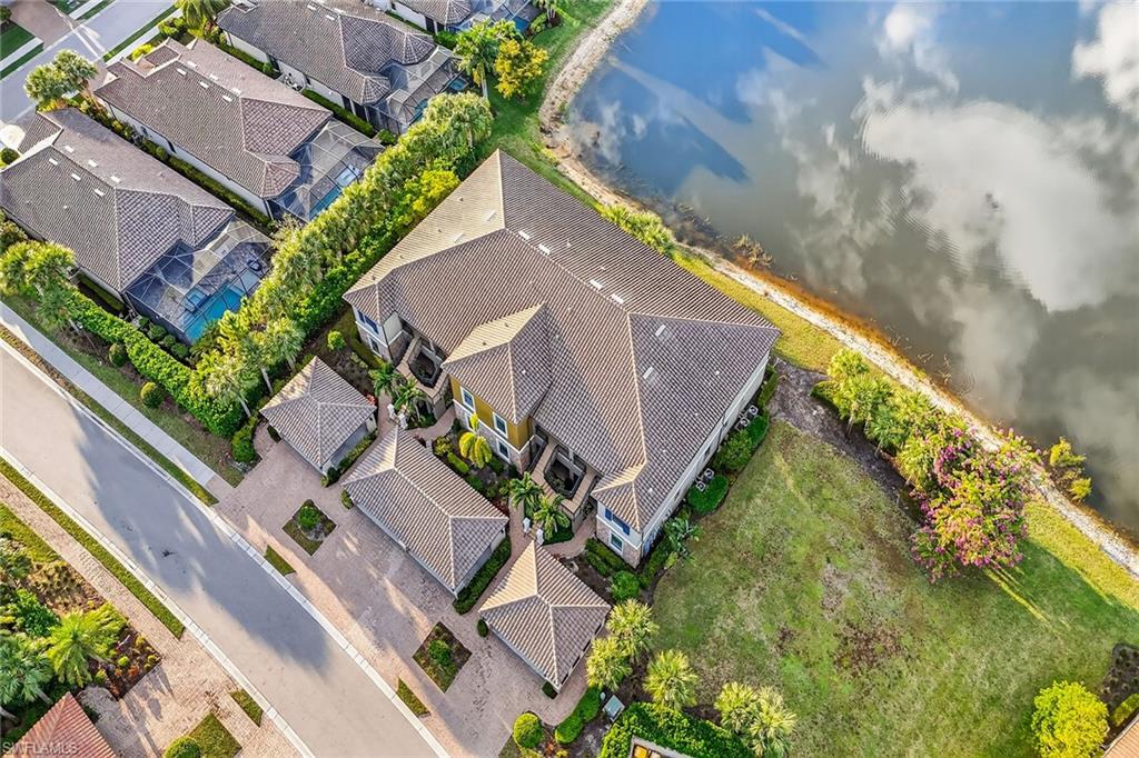 ESPLANADE - Residential