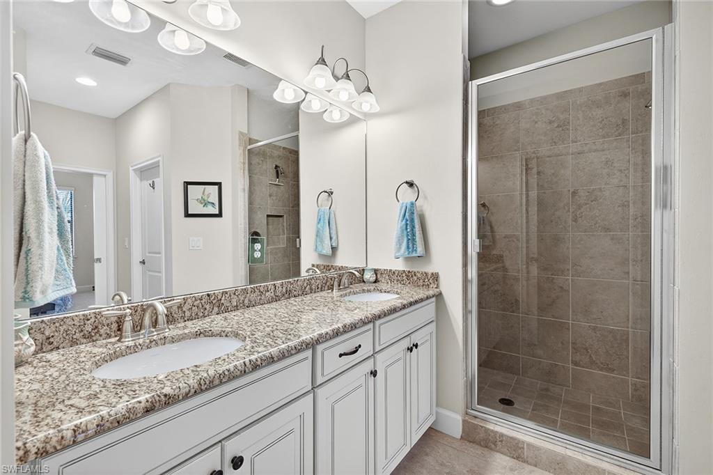 ESPLANADE - Residential