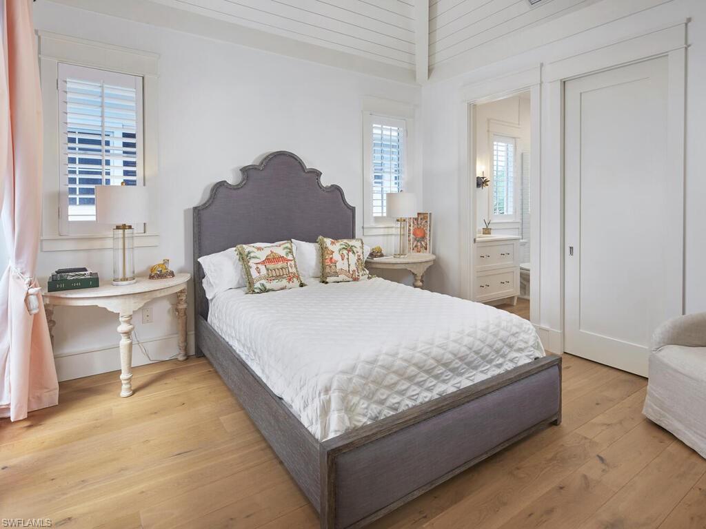 OLDE NAPLES - Residential