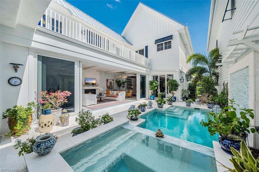 Photo of 909 10th AVE S, NAPLES, FL 34102 (MLS # 225072058)