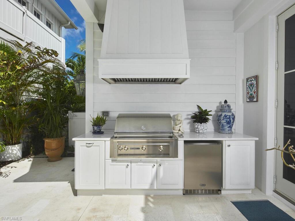 OLDE NAPLES - Residential