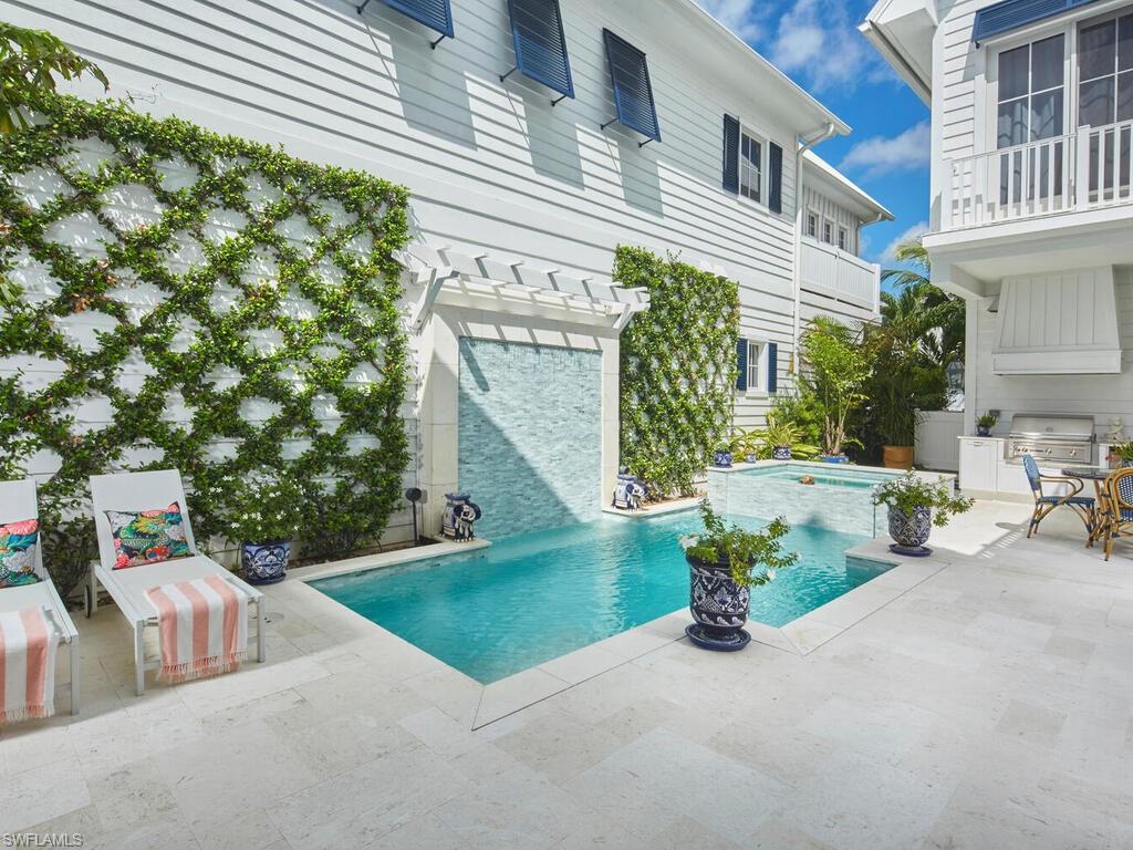 OLDE NAPLES - Residential